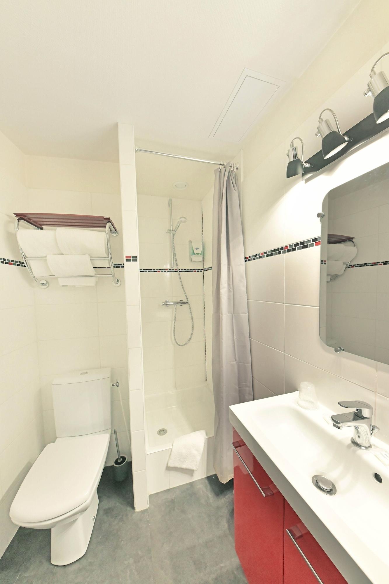 Hotel Saint Andre Gare Sncf Clermont-Ferrand Buitenkant foto